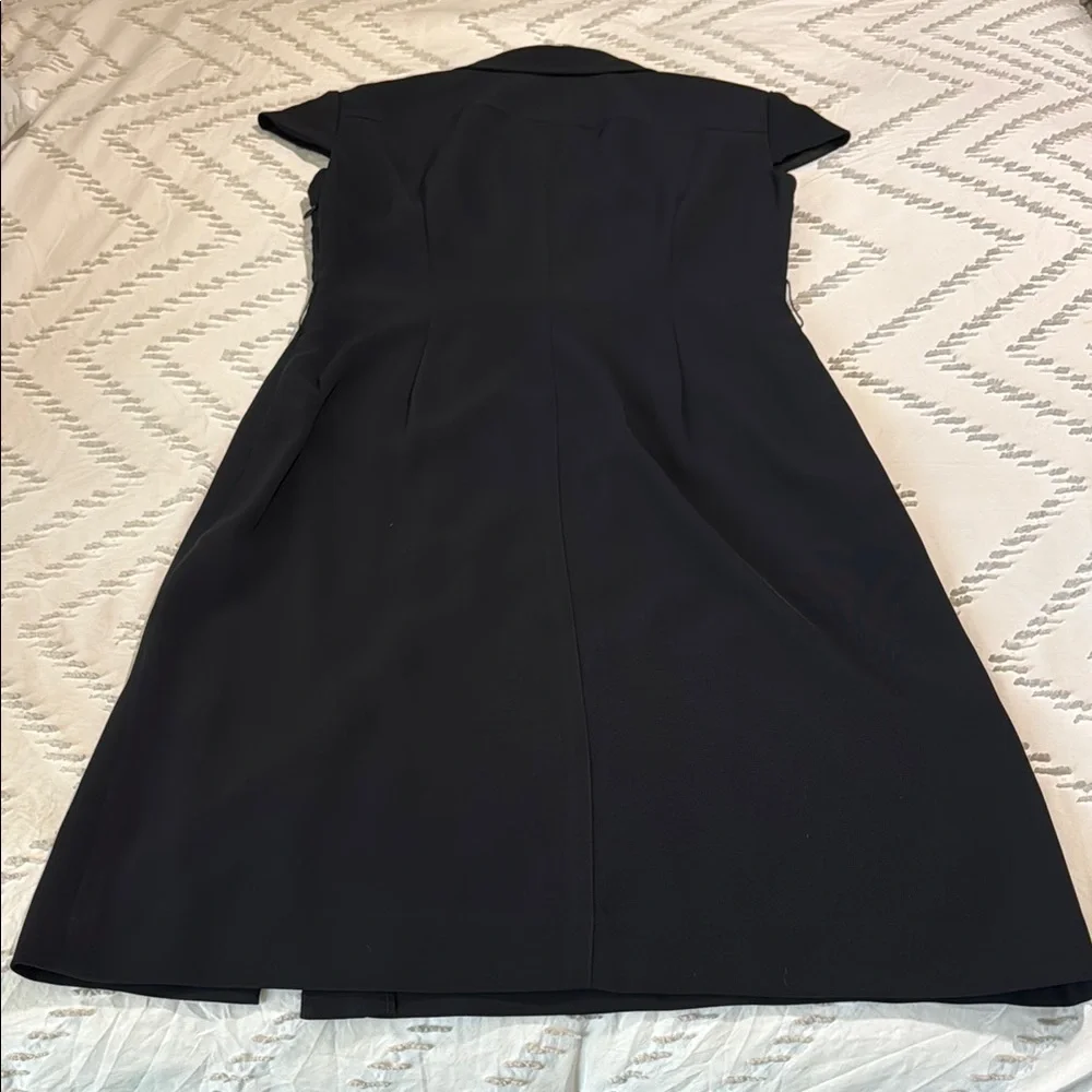 EUC Tahari Elegant Black Wrap Style Dress 6P Lined Cap Sleeve Zip Side - Picture 8 of 9